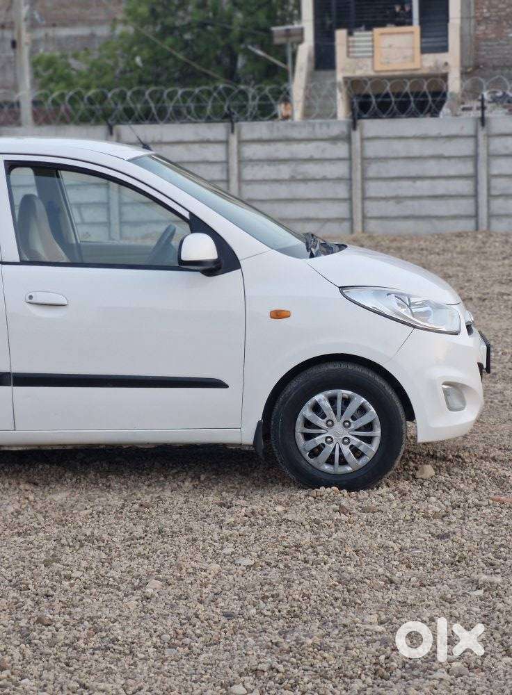 Hyundai I10 Sportz 1.1l, 2014, Cng & Hybrids