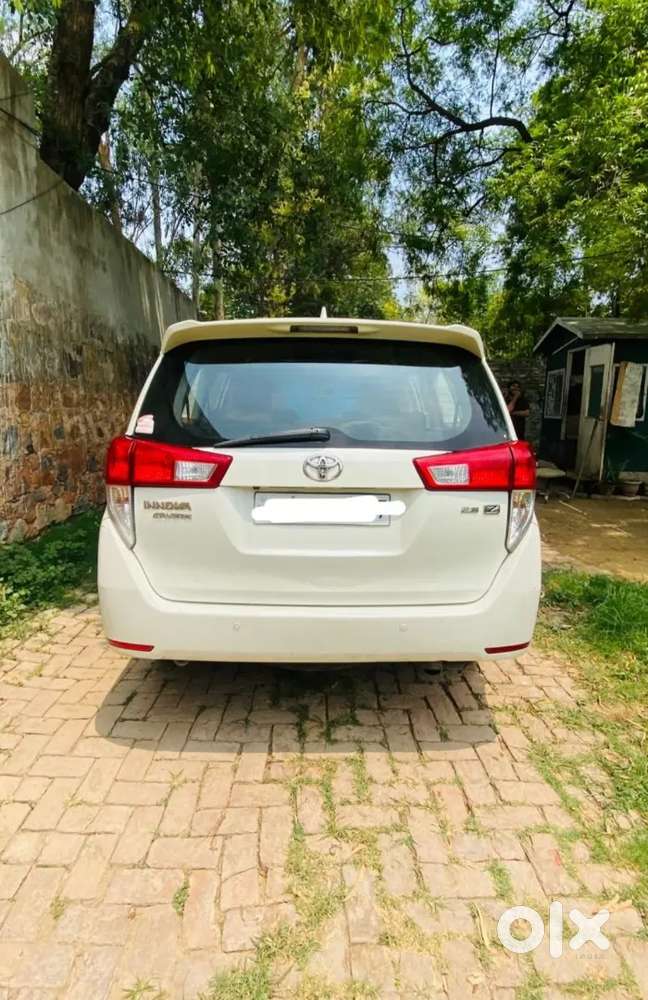 Toyota Innova Crysta 2018