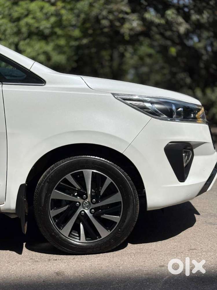 Toyota Innova Crysta Zx 2.4 Diesel 7 Seater, 2022, Diesel