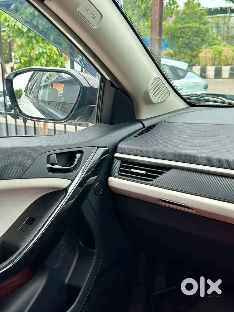 Tata Nexon Creative Plus 1.2 Revotron Petrol 6 Amt, 2025, Petrol