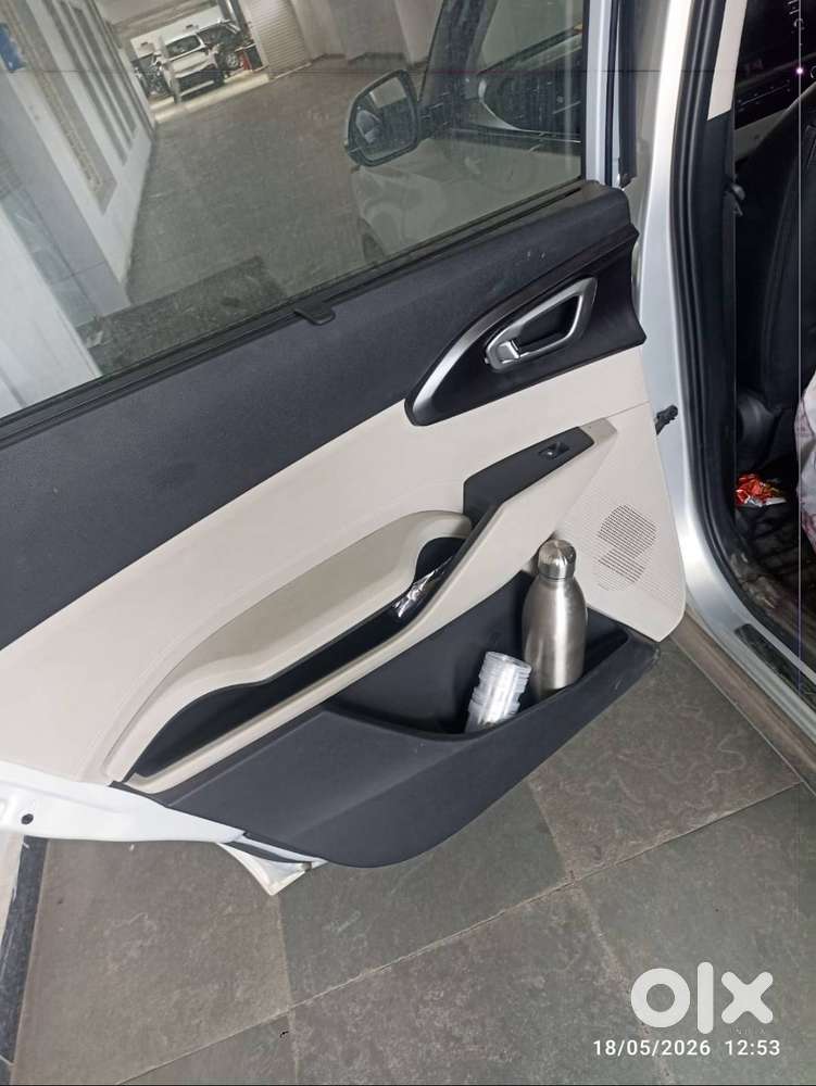 2025 Kia Carens Clavis 1.5 Diesel Hte(o) 7 Seater  25,000 Km  First