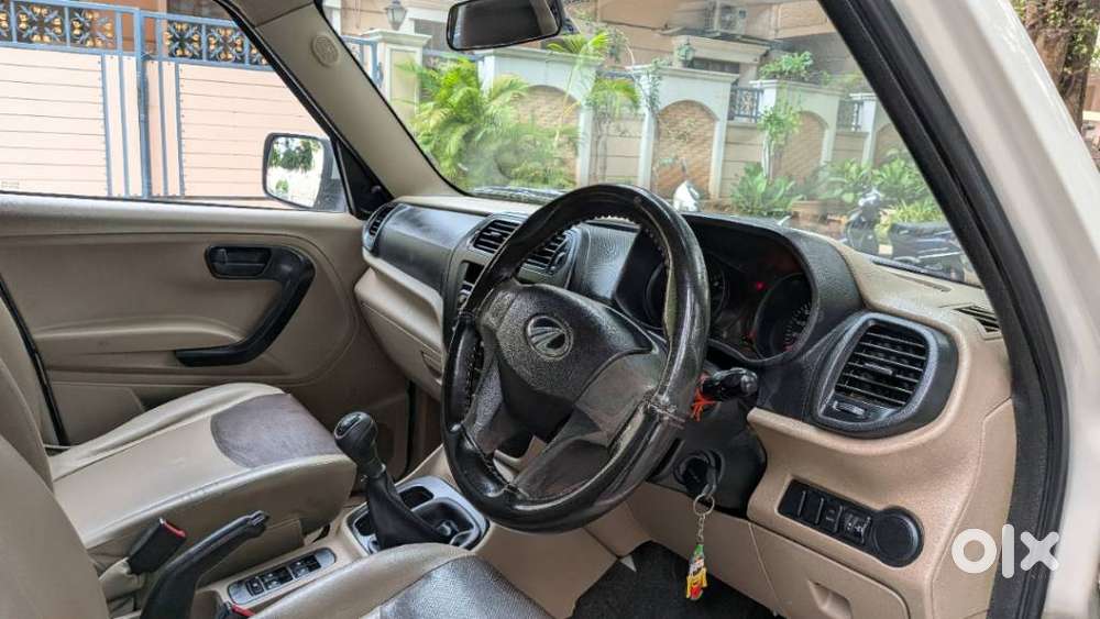 Mahindra Tuv 300 T8, 2019, Diesel