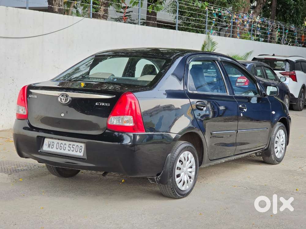 Toyota Etios, 2011, Petrol