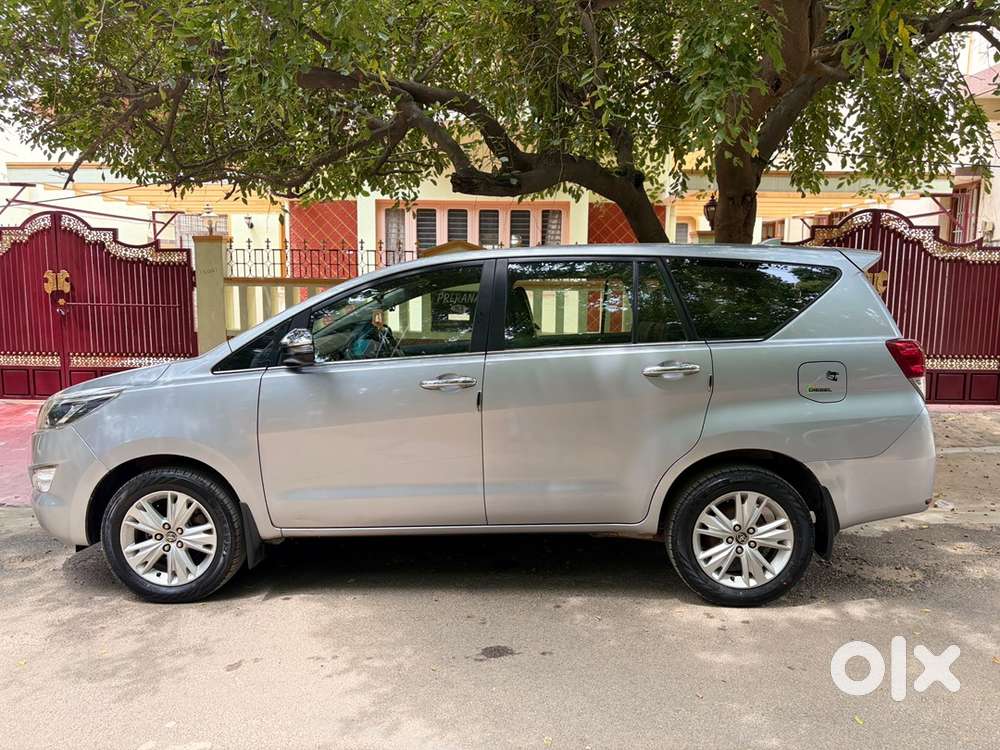 Toyota Innova Crysta 2018 Z Manual Diesel single owner silver colour