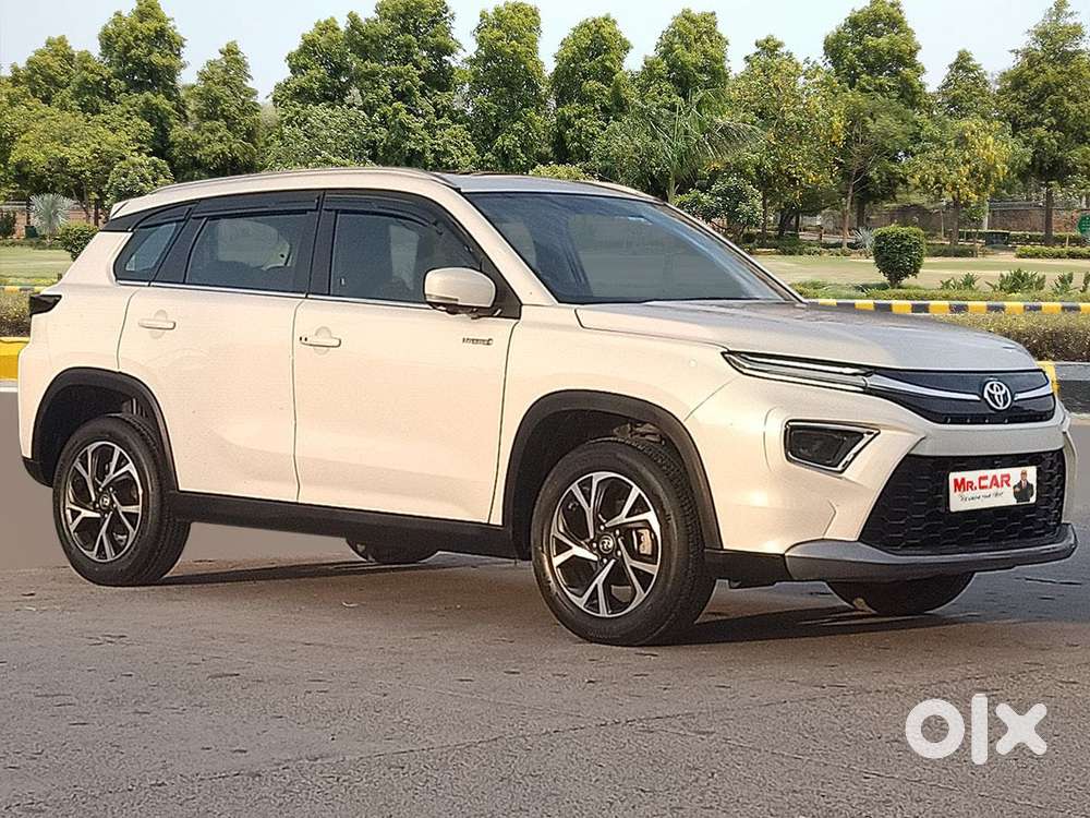 Toyota Urban Cruiser Hyryder 1.5 V Hybrid, 2023, Petrol