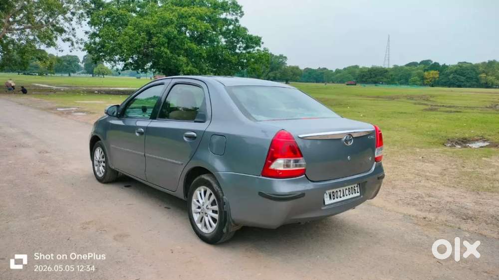Toyota Etios 1.5 V, 2013, Petrol