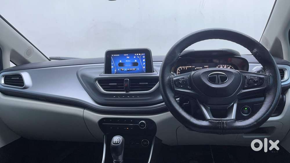 Tata Altroz Xz Plus (s), 2024, Petrol