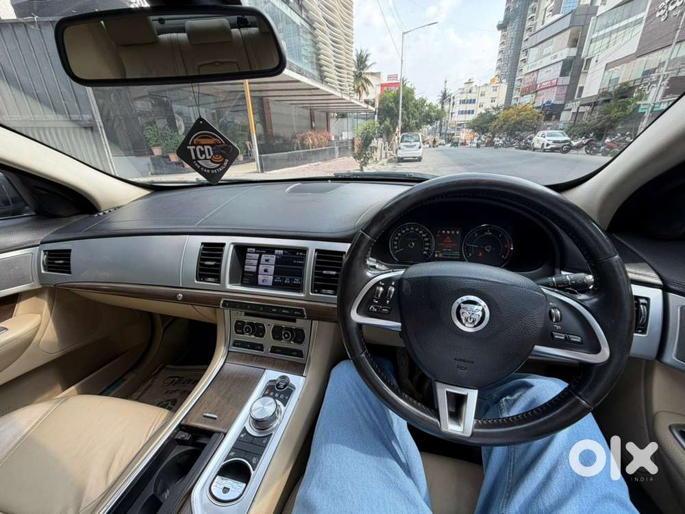 Jaguar Xf Diesel 2014 Year