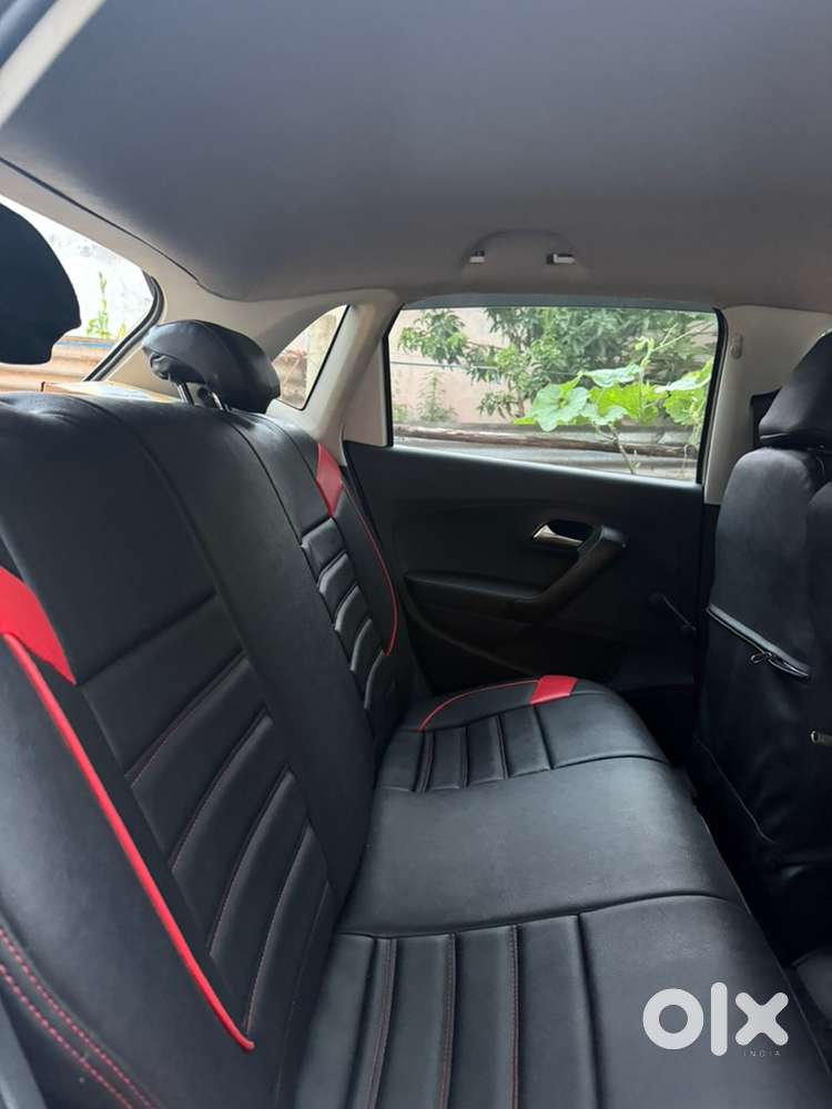 Volkswagen Polo 2015 Car