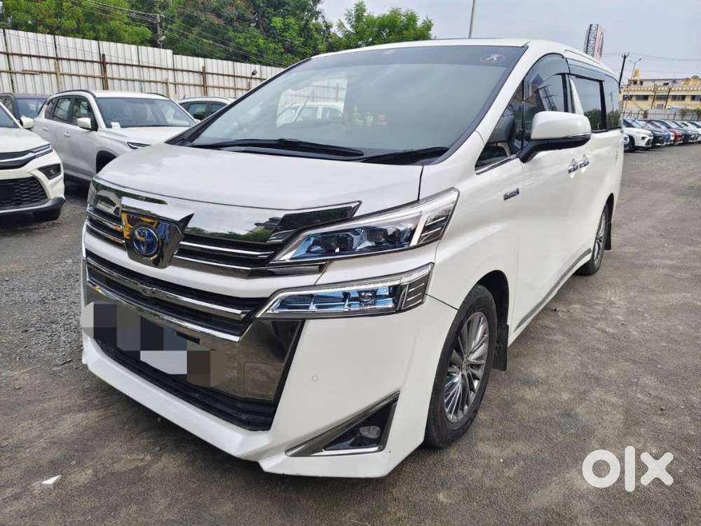 Toyota Vellfire 2.5 Hybrid, 2022, Petrol
