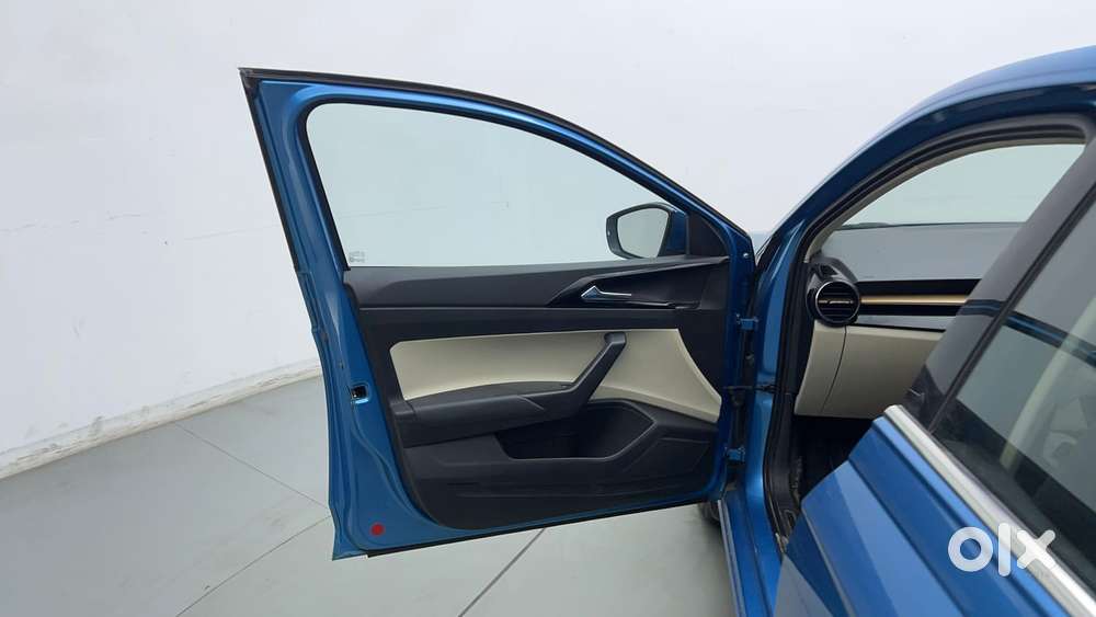 Skoda Slavia Style 1.0l Tsi At, 2022, Petrol