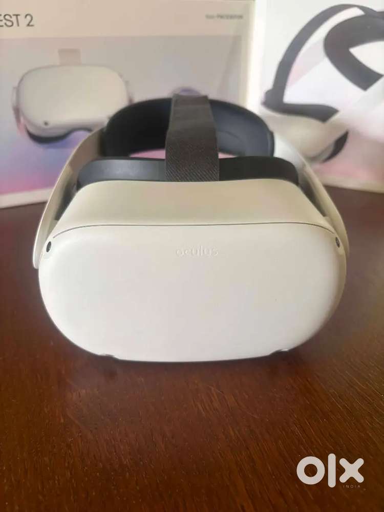 Oculus Quest 2 256GB VR Headset Used - Games & Entertainment in