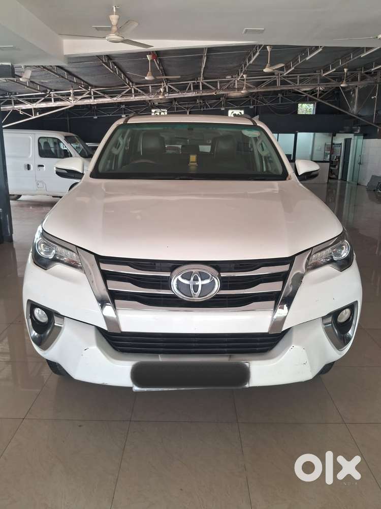 Toyota Fortuner 4x2 At, 2016, Diesel