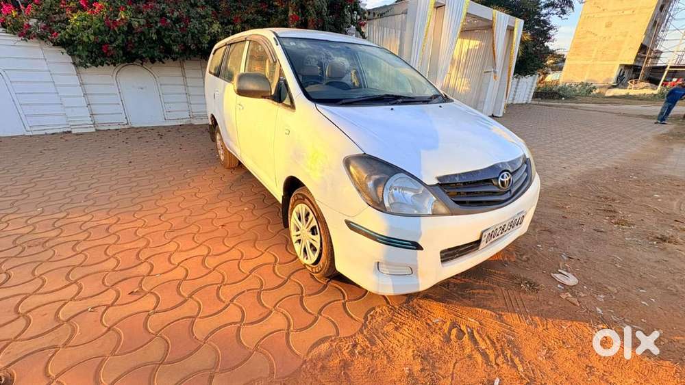Toyota Innova 2.5 G (diesel) 8 Seater, 2010, Diesel