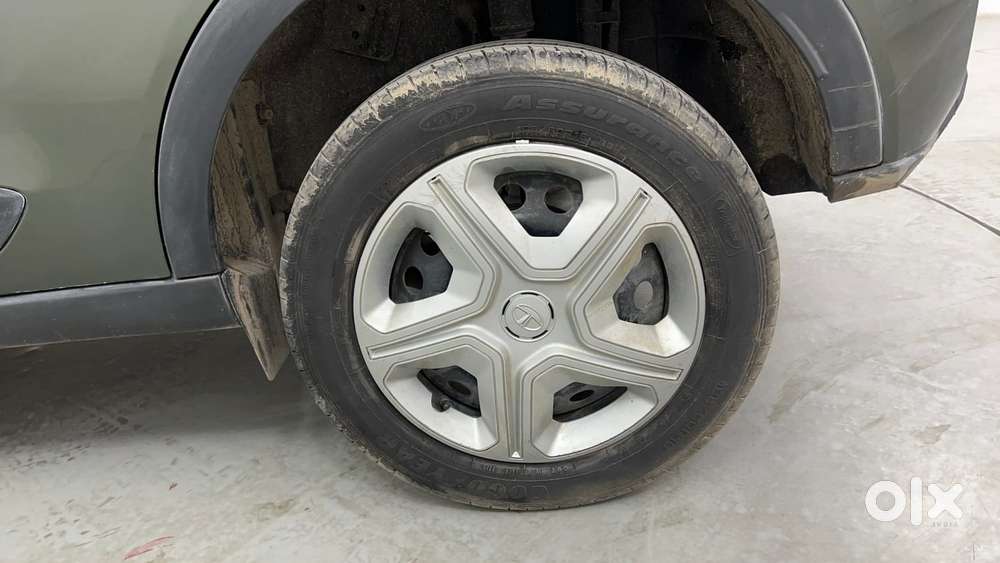 Tata Nexon 1.2 Revotron Xm, 2022, Petrol