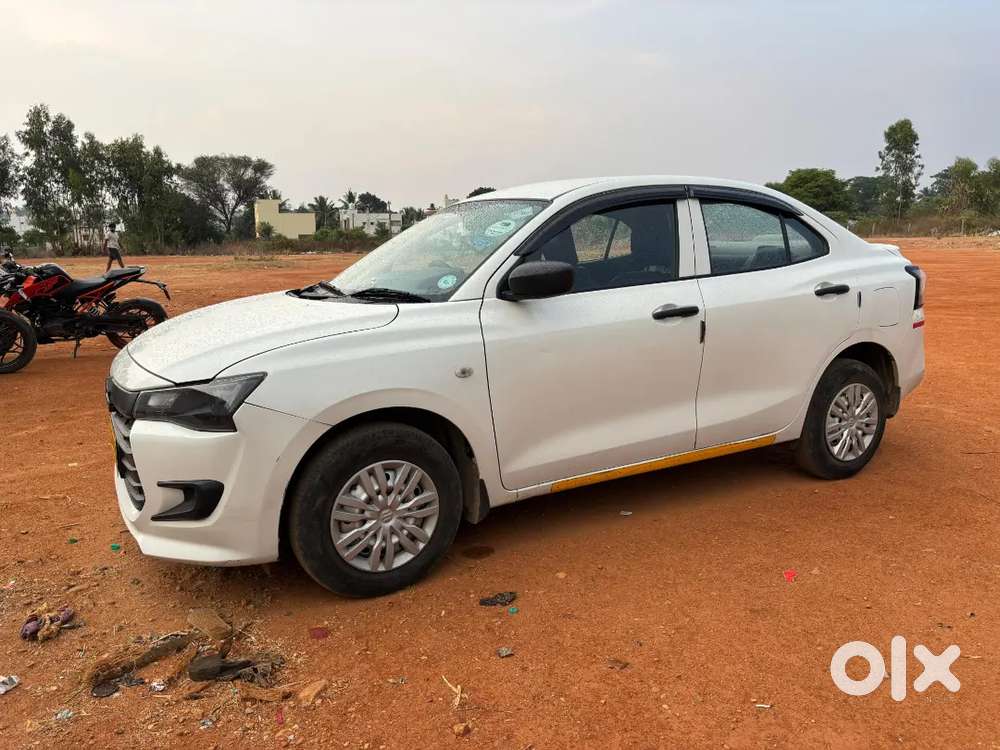Maruti Suzuki Dzire 2025 Cng & Petrol 37382 Km Driven Serviced Timely
