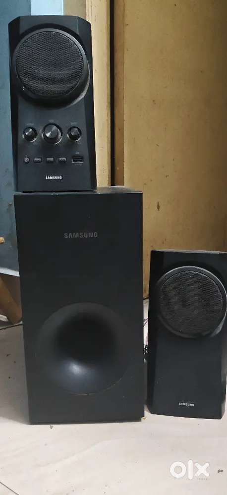 Samsung Home theater 2.1 good condition super bass