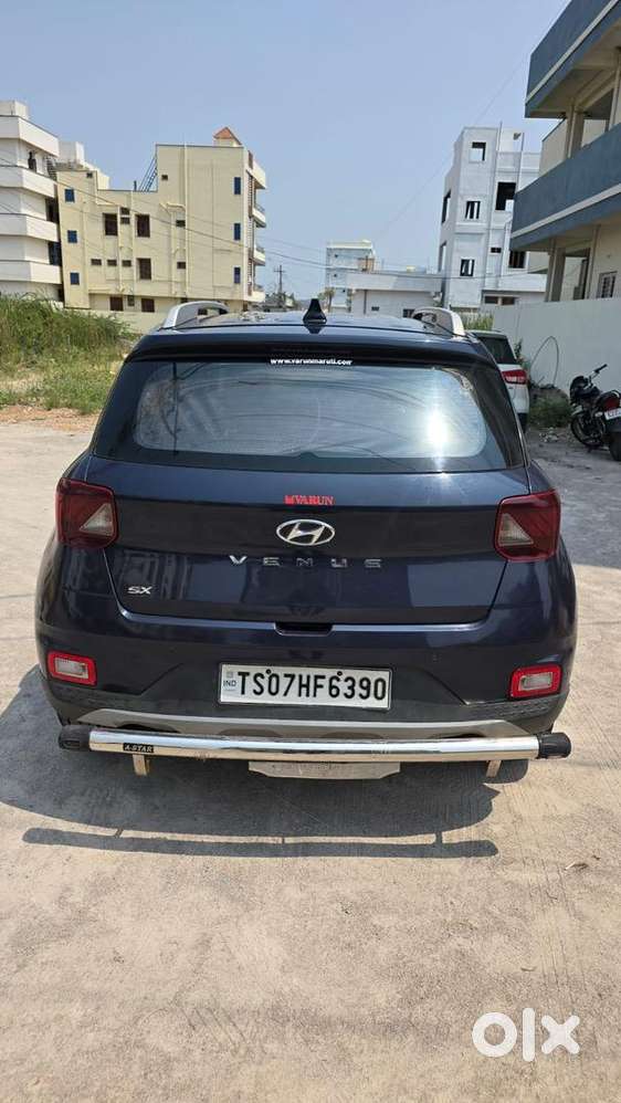Hyundai Venue 2020 Diesel Well Maintained