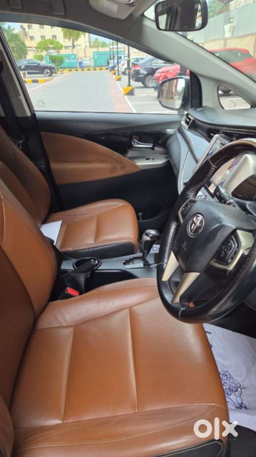 Toyota Innova Crysta 2.8z Automatic, 2017, Diesel