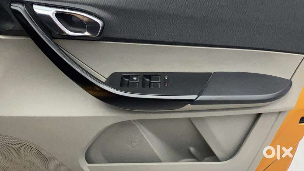 Tata Tiago 1.2 Revotron Xza, 2018, Petrol