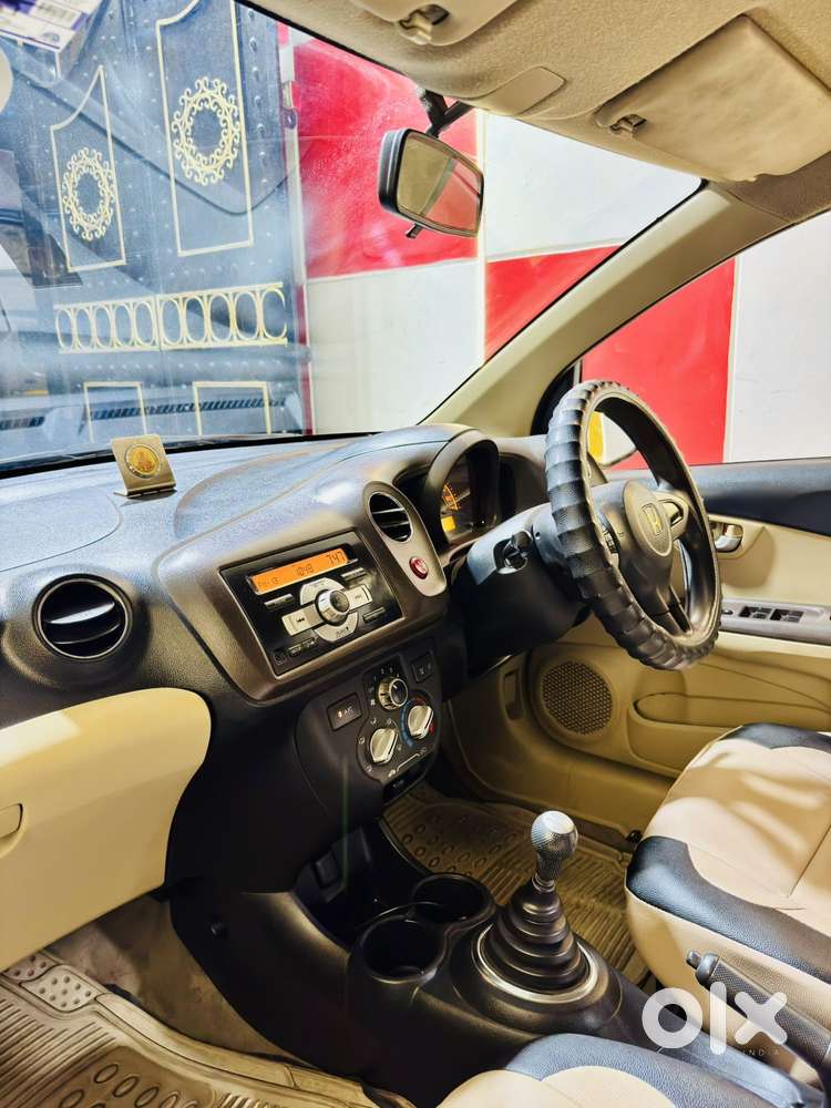 Honda Brio V Mt, 2013, Petrol