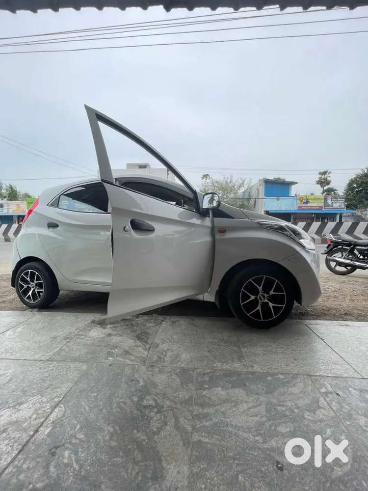 Hyundai Eon 2015 Petrol 14000 Km Driven