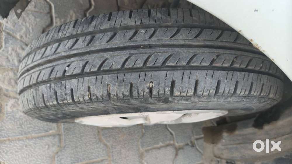 Hyundai I10 Era 2011 Year Car+ Cng Fitted