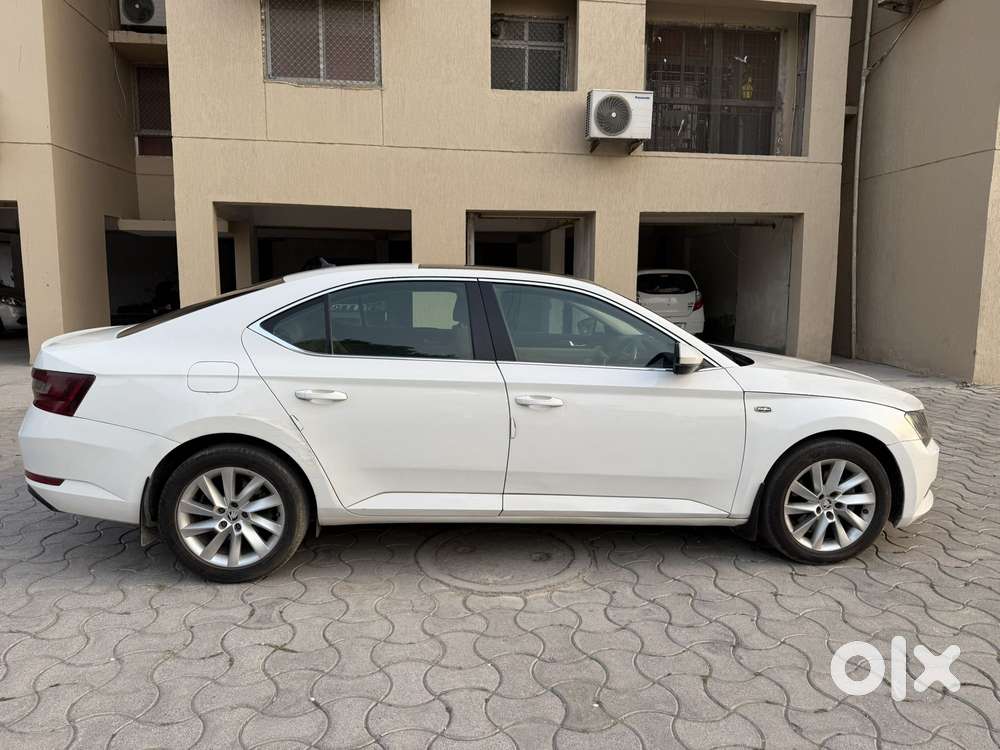 Skoda Superb L&k 2.0 Tdi At, 2018, Diesel