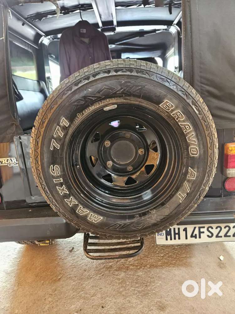 Mahindra Thar Crde 2016 With Costly Alloy And Tyre Worth 70k