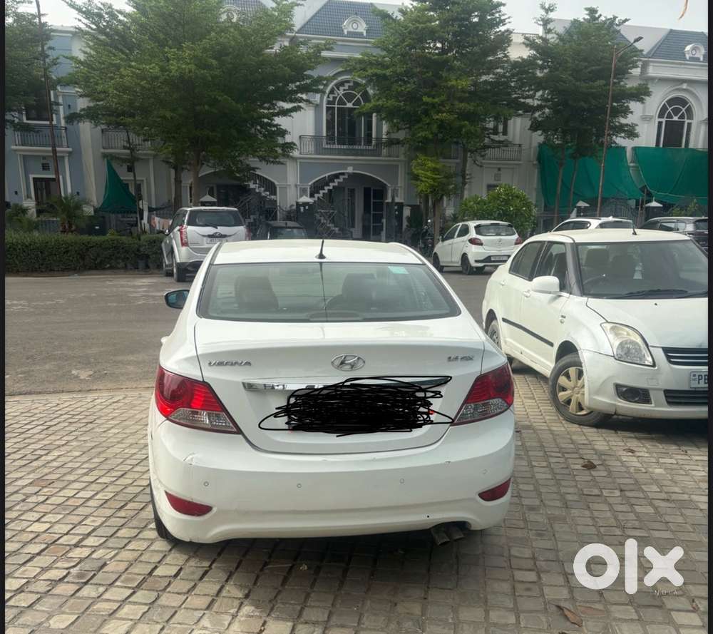 Premium Hyundai Fluidic Verna, Petrol, 2014, 85,000 Km For Sale