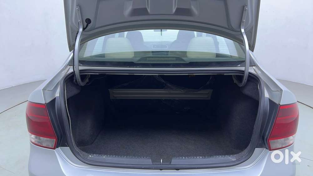Volkswagen Vento Petrol Highline, 2013, Petrol