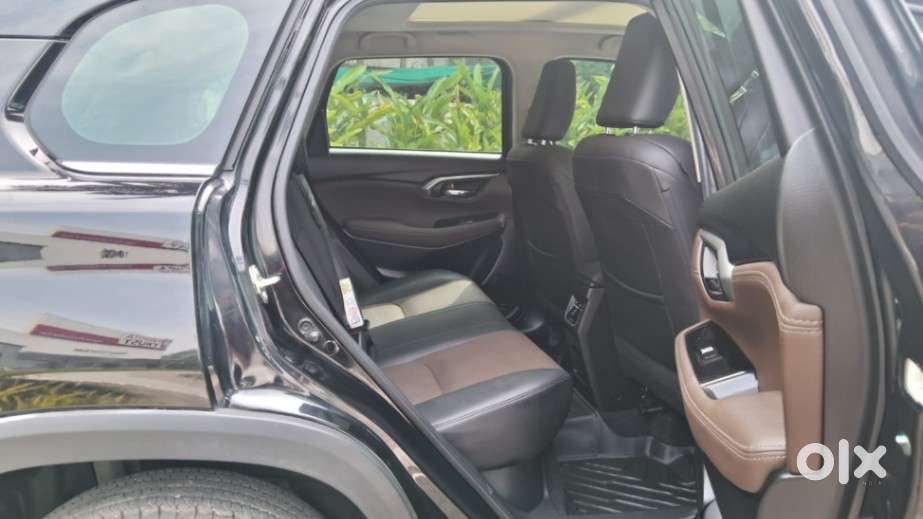 Toyota Urban Cruiser Hyryder 1.5 V Hybrid, 2025, Petrol