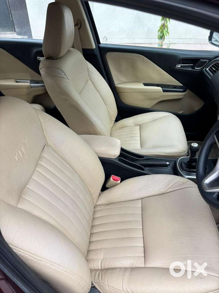 Mahindra Kuv100 Nxt 2016 Diesel Well Maintained