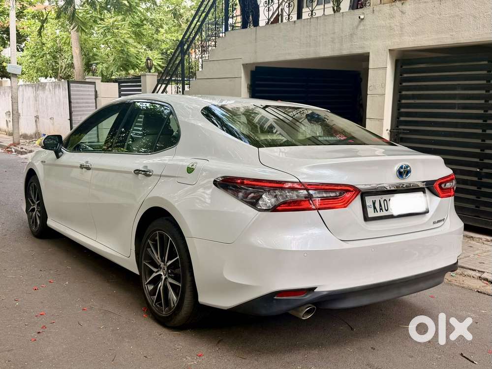 Toyota Camry Hybrid, 2022, Petrol