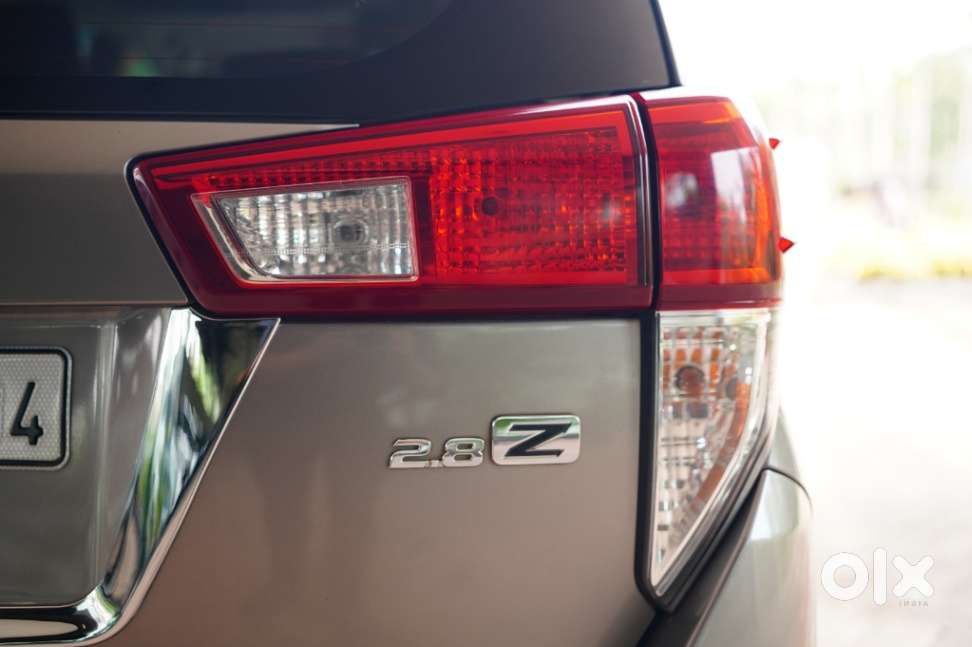 Toyota Innova Crysta 2.8z Automatic, 2017, Diesel