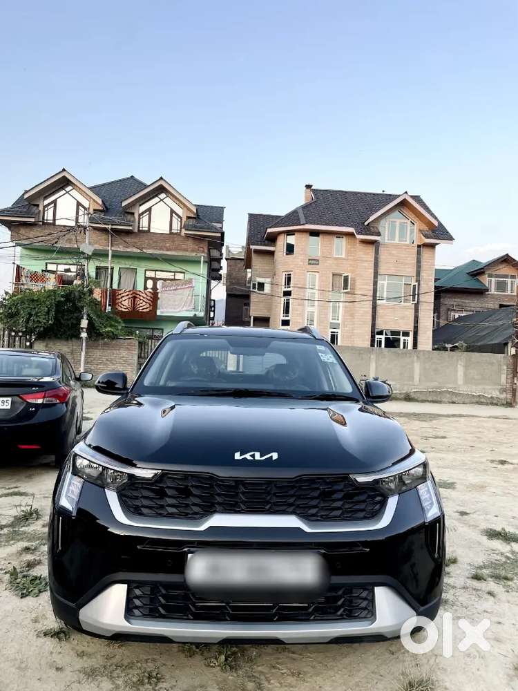 Kia Sonet 2025 Petrol 13700 Km Driven