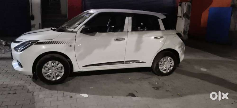 Maruti Suzuki New-gen Swift Lxi, 2025, Petrol