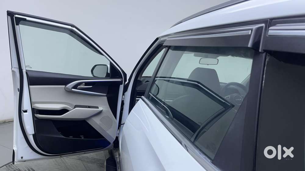 Kia Carens 1.4 Prestige 7 Str, 2023, Petrol