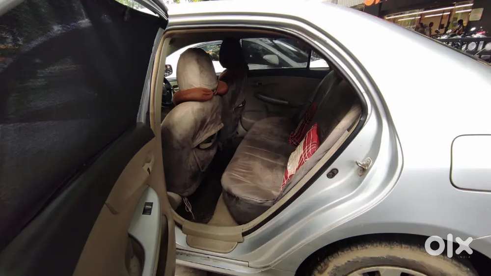 Toyota Corolla Altis 2012