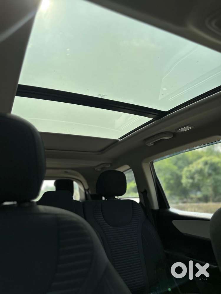 Mahindra Xuv700 2.2 Ax 5 Diesel At 7 Str, 2023, Diesel