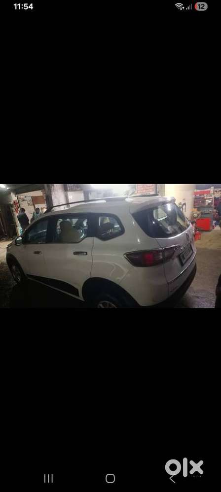 Renault Triber Rxt, 2022, Petrol