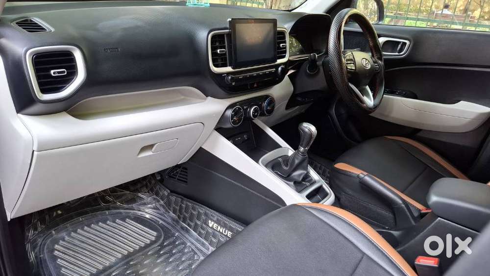 Hyundai Venue 1.2 S (o), 2022, Petrol