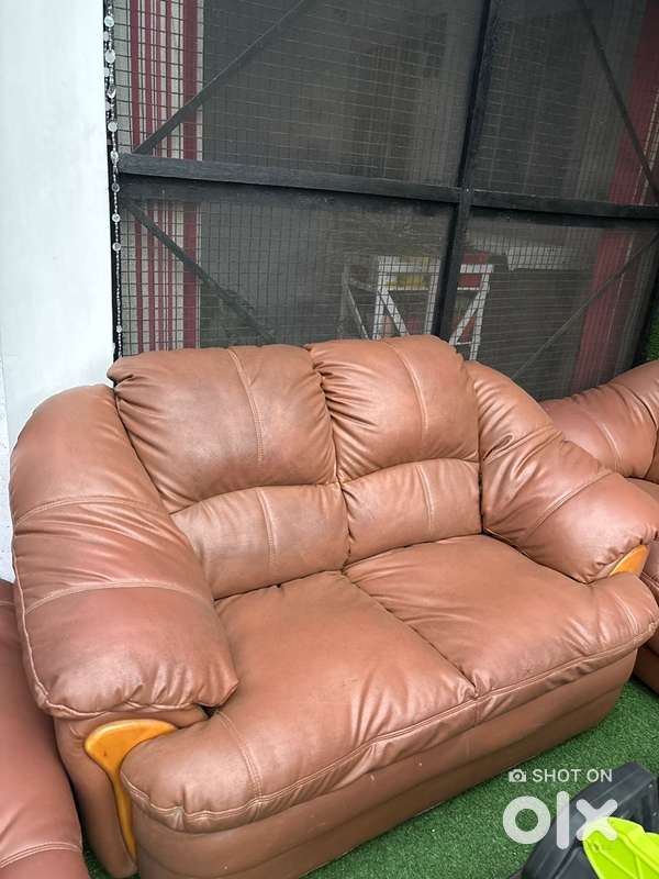 Duriyan sofa pure leather 3+2+1 seater perfect condition walnut brown