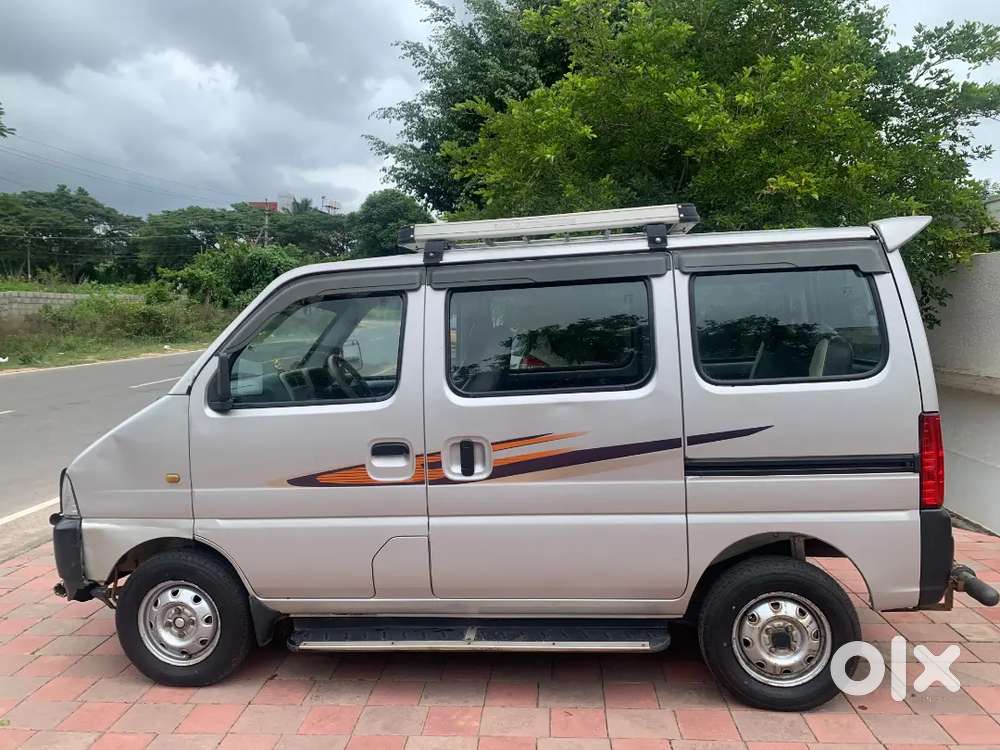 Maruti Suzuki Eeco 2022 Variant Smiles