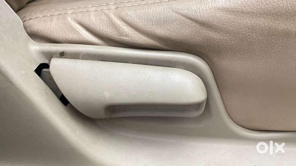 Maruti Suzuki Swift Dzire 1.2 Vxi Bsiv, 2017, Petrol