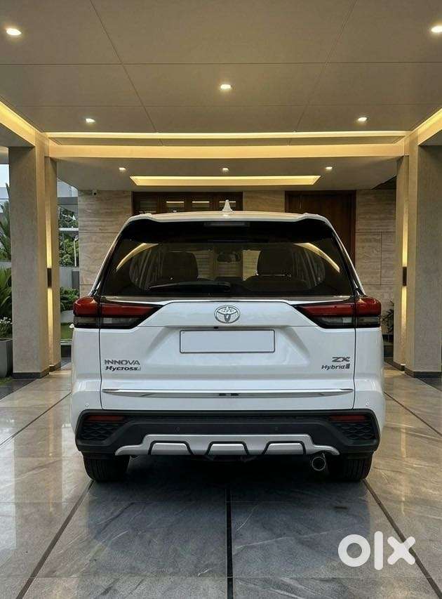 Toyota Innova Hycross 2.0 Zx (o) Hybrid 7 Str, 2024, Cng & Hybrids