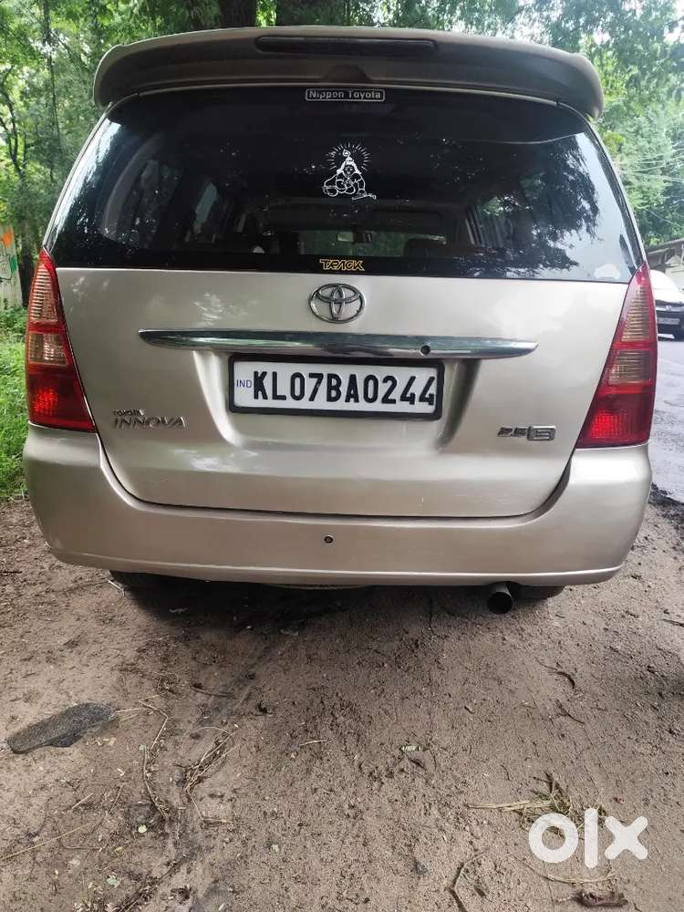 Toyota Innova 2.5 E 2006