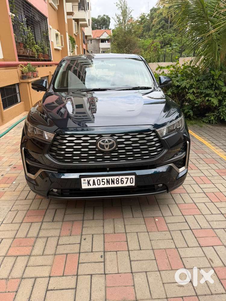 Toyota Innova Hycross 7s Option, 2025, Petrol