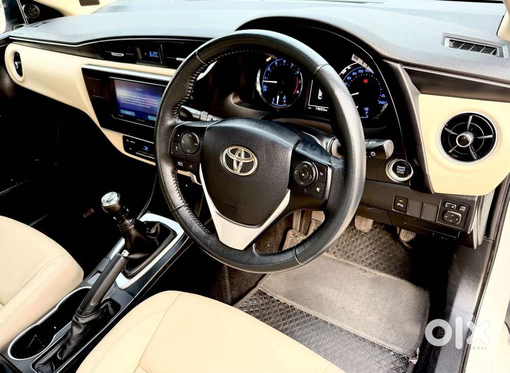 Toyota Corolla Altis 1.8 Gl, 2019, Petrol