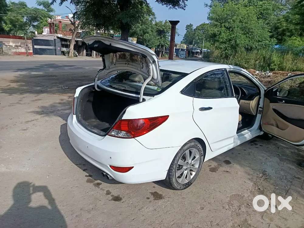 Hyundai Verna Crdi 2011